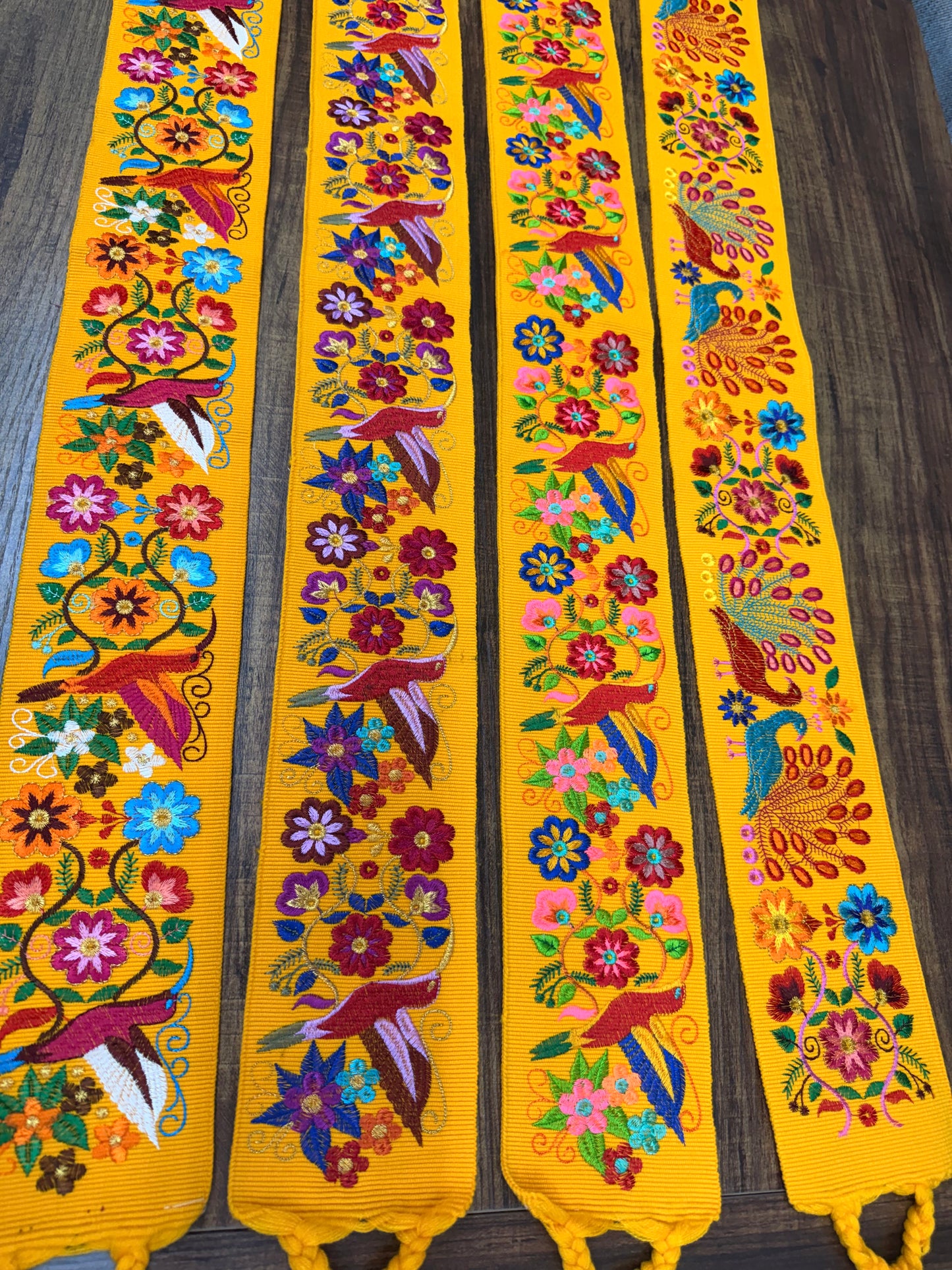 Women's Hummingbird Embroidered Belt