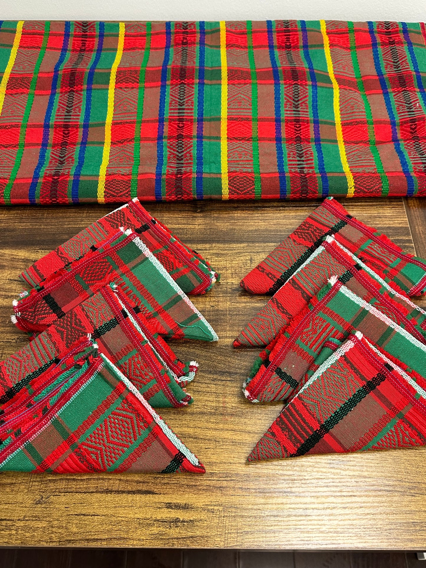 Guatemalan Woven Table Cover with Napkins