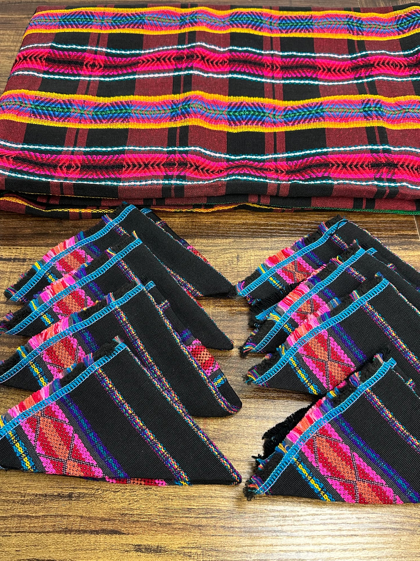 Guatemalan Woven Table Cover with Napkins