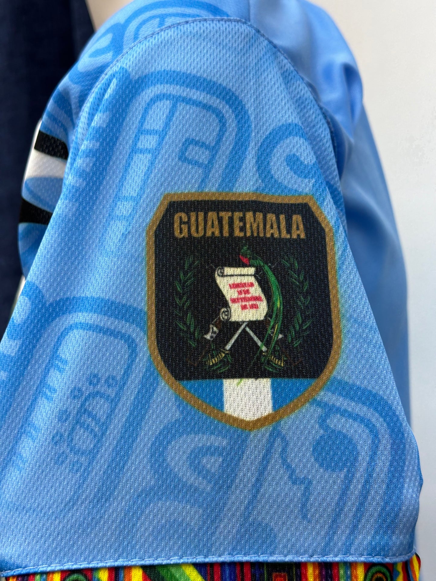 Guatemalan Unisex El Escudo Jersey